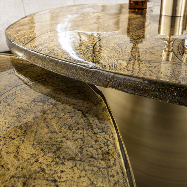 Back in style: Glass table tops